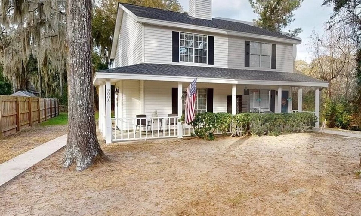 Port Royal House | Cozy, Coastal Retreat! Minutes from Parris Island!