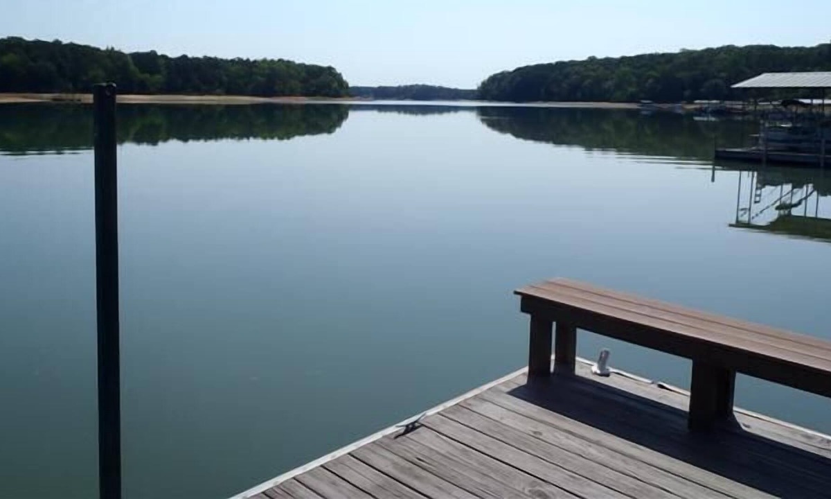 Fair Play Cottage | Cozy Cottage Comfort on Lake Hartwell Waterfront