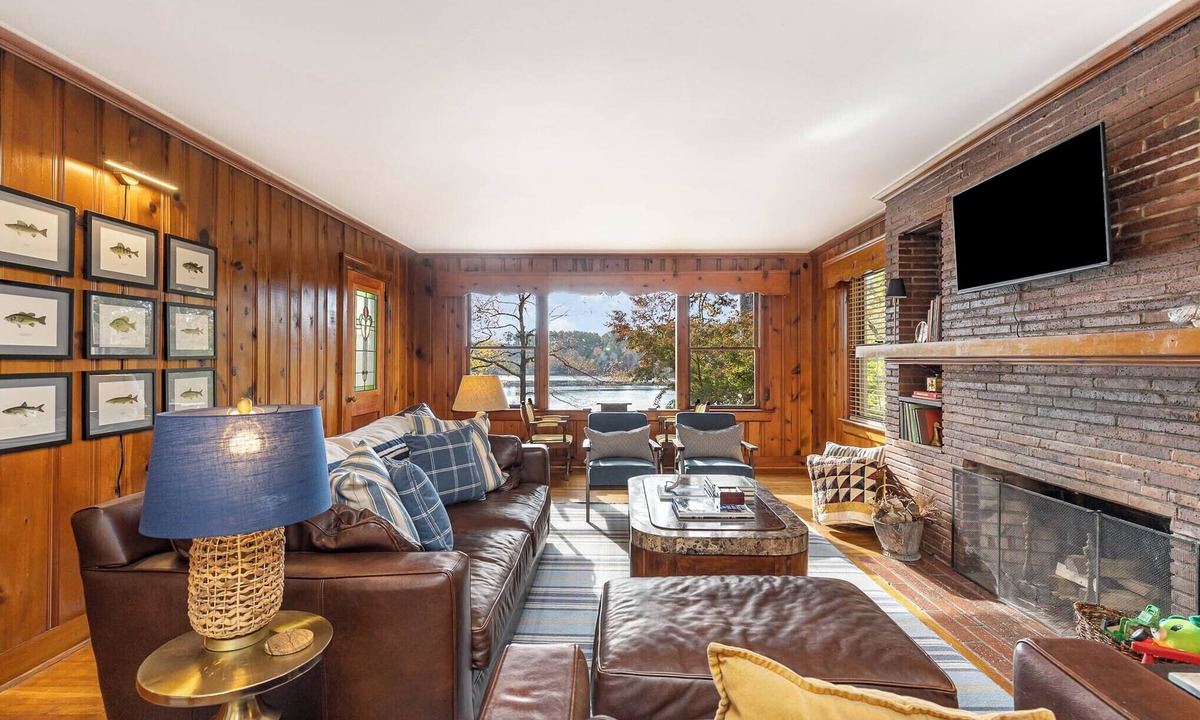 Lemon Springs Cottage | Cozy Cottage with Sauna. Close to over 40 golf courses near Pinehurst.