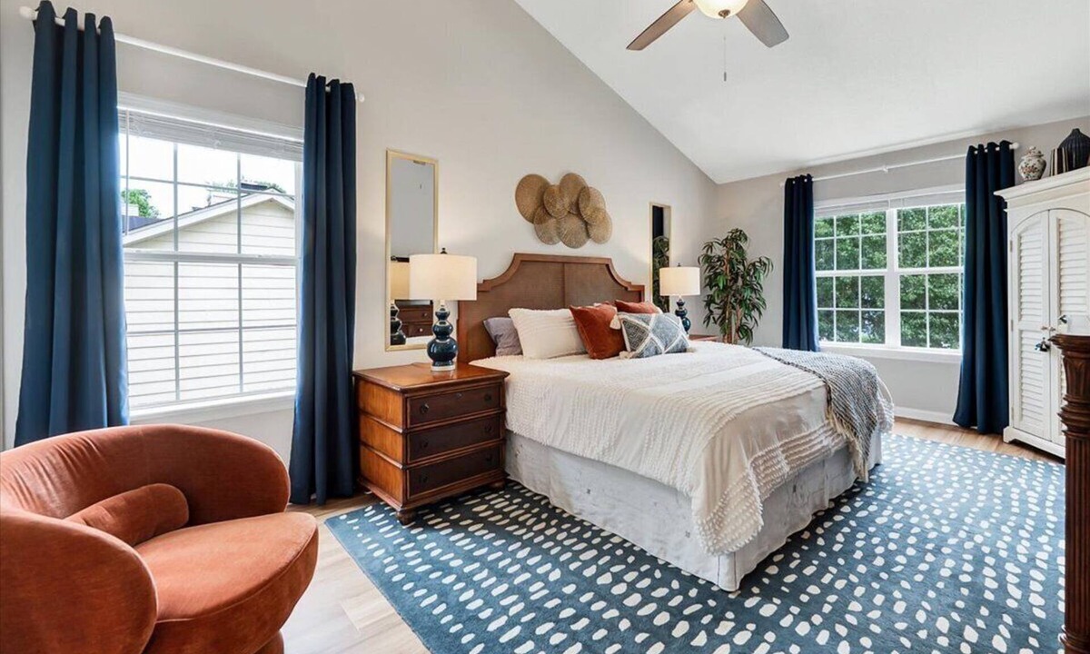 Holly Springs Cottage | Cozy eclectic 3-bedroom cottage in the heart of Holly Springs