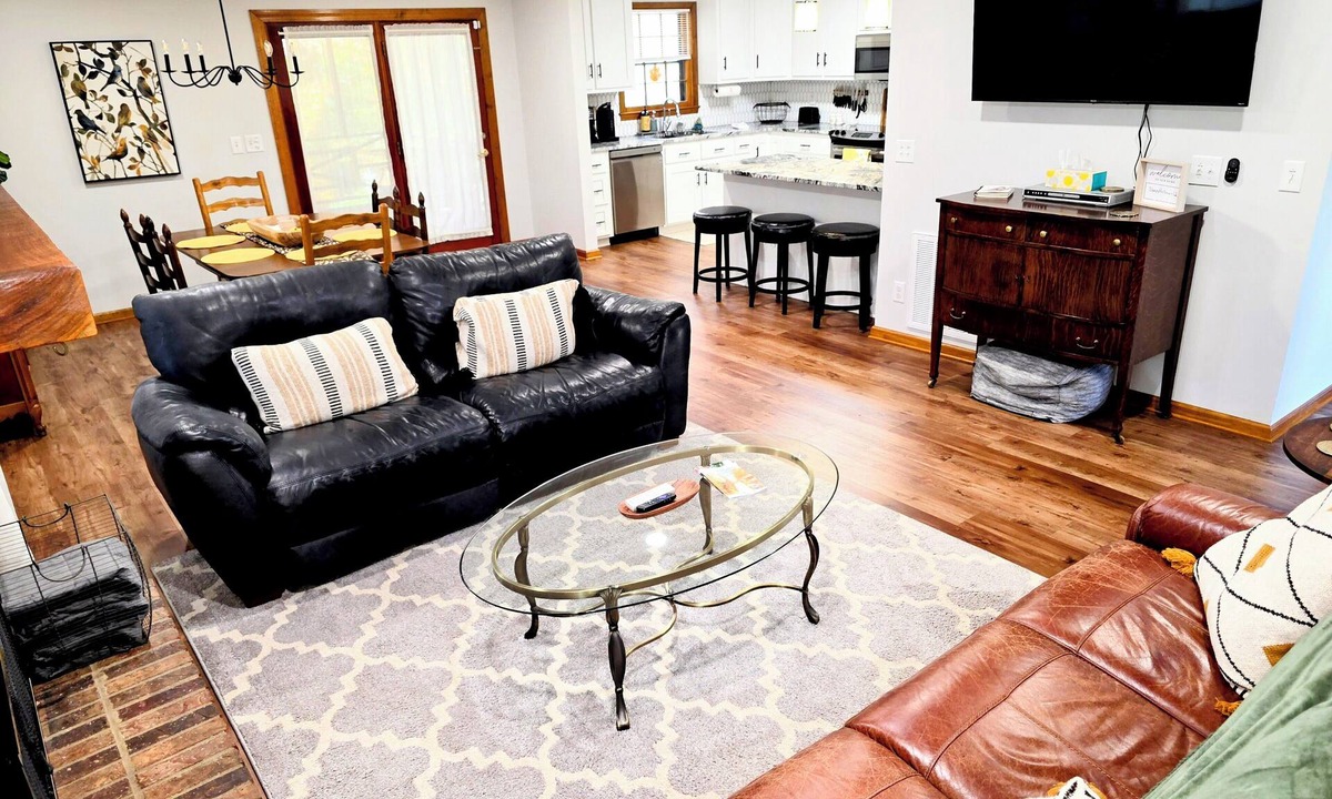Six Mile House | Cozy Foothills Retreat - Private 3 bed/2bath with Hot Tub & Screened Porch