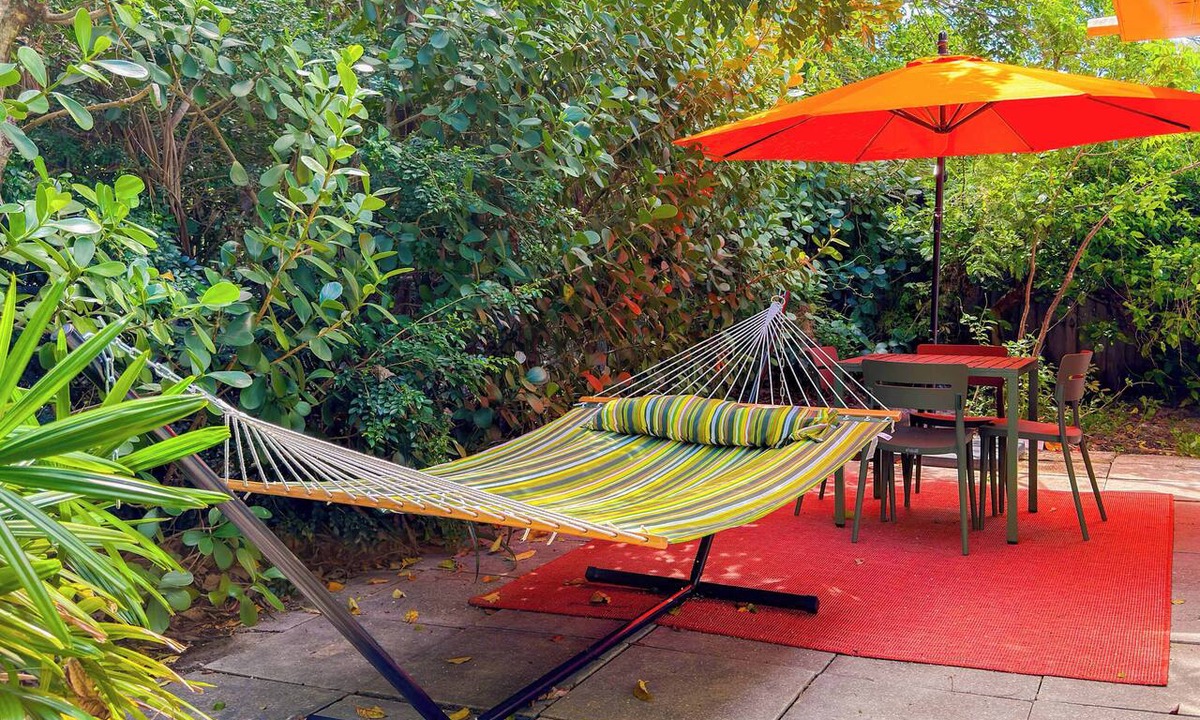 Lake Ridge Apartment | Cozy Garden Bungalow - Beach/Wilton/Patio
