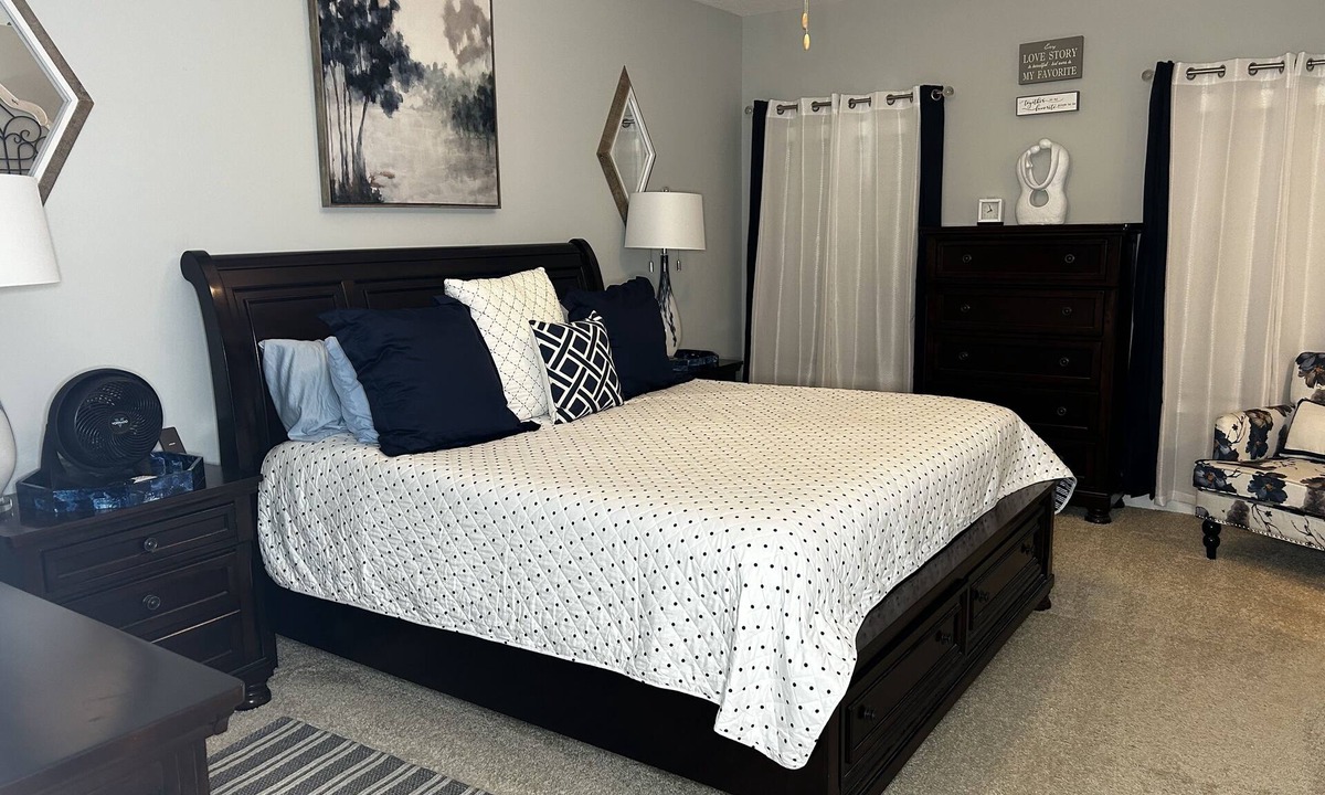 Langley House | Cozy masters week home