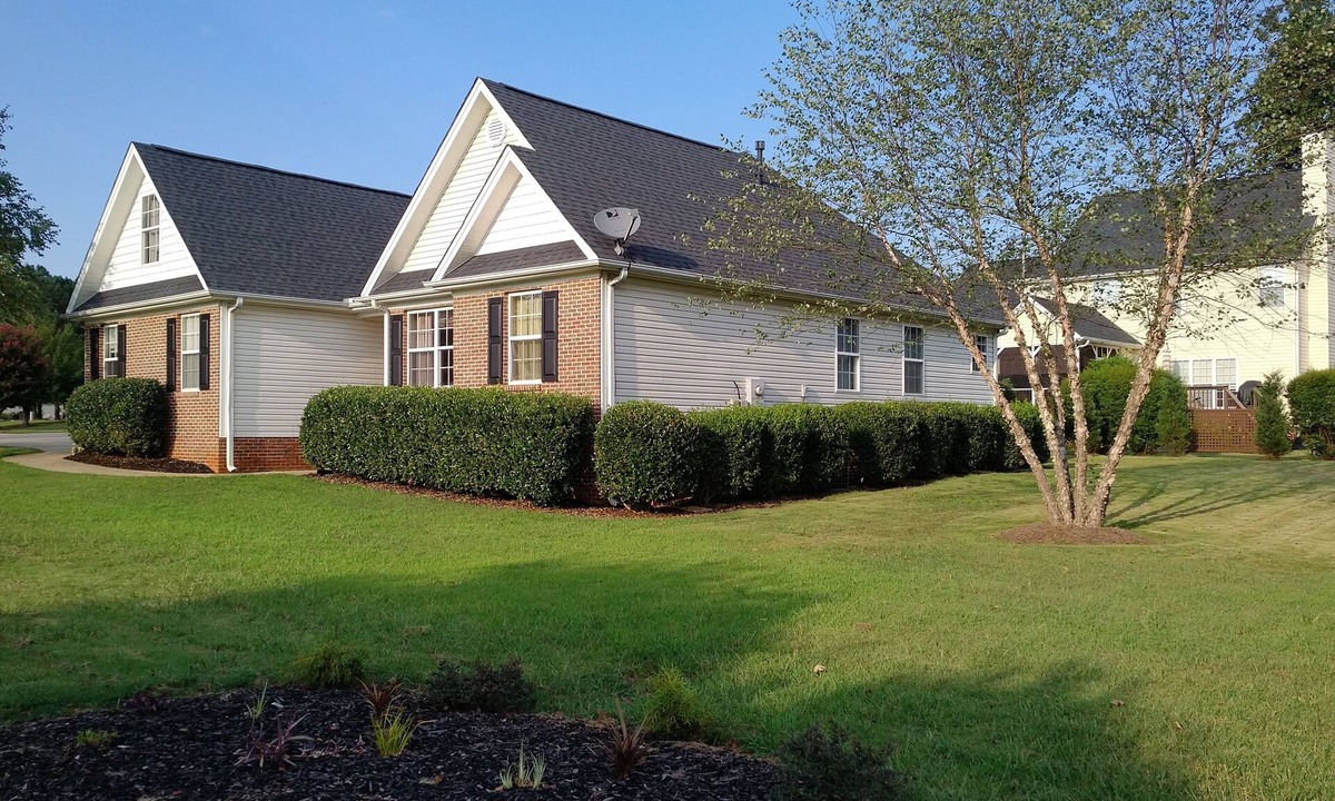 Greer House | Cozy Peaceful Home Sleeps up to 11 Top-Rated for 8 years 5 min to GSP, BMW