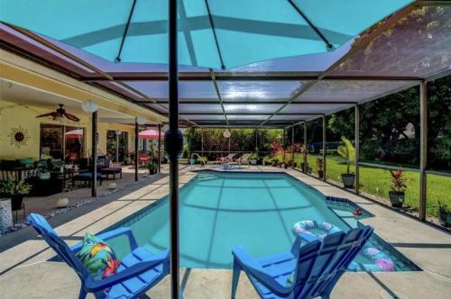 Bradenton House | Cozy Pet-Friendly Private Pool Near Beaches