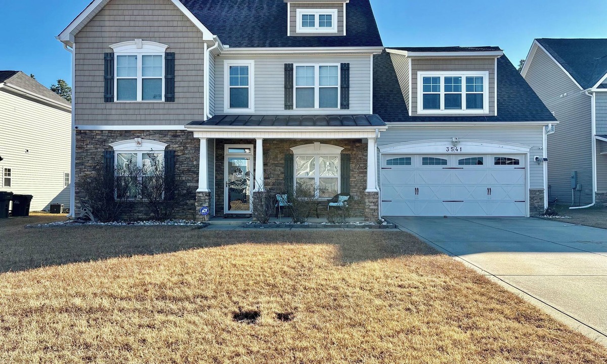 South View Other | Cozy & Spacious 4BR/3BA Home w/Office & Screened Patio Near Fort Liberty