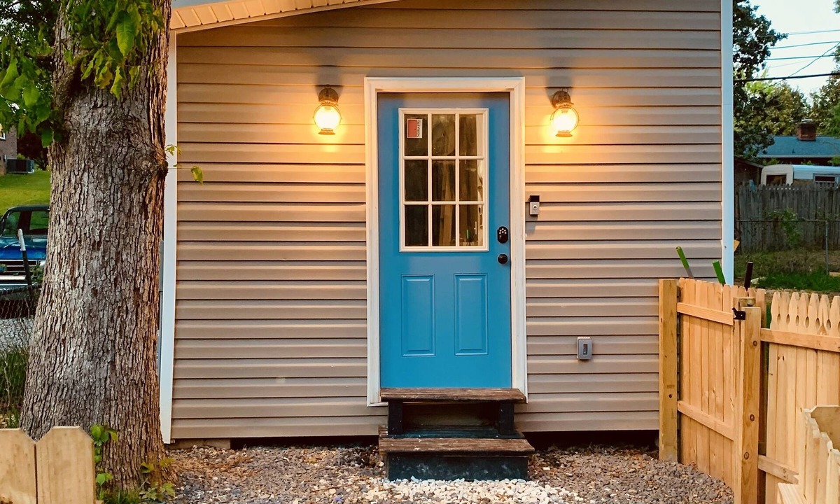 Charlotte House | Cozy Tiny Home located 15 minutes from uptown Charlotte! Pet friendly!