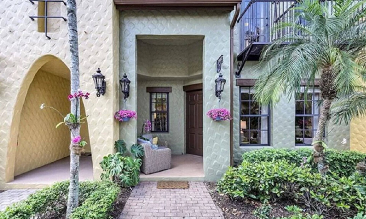 Ole House | Cozy Townhouse and Resort-style Living – Ole at Lely Resort!