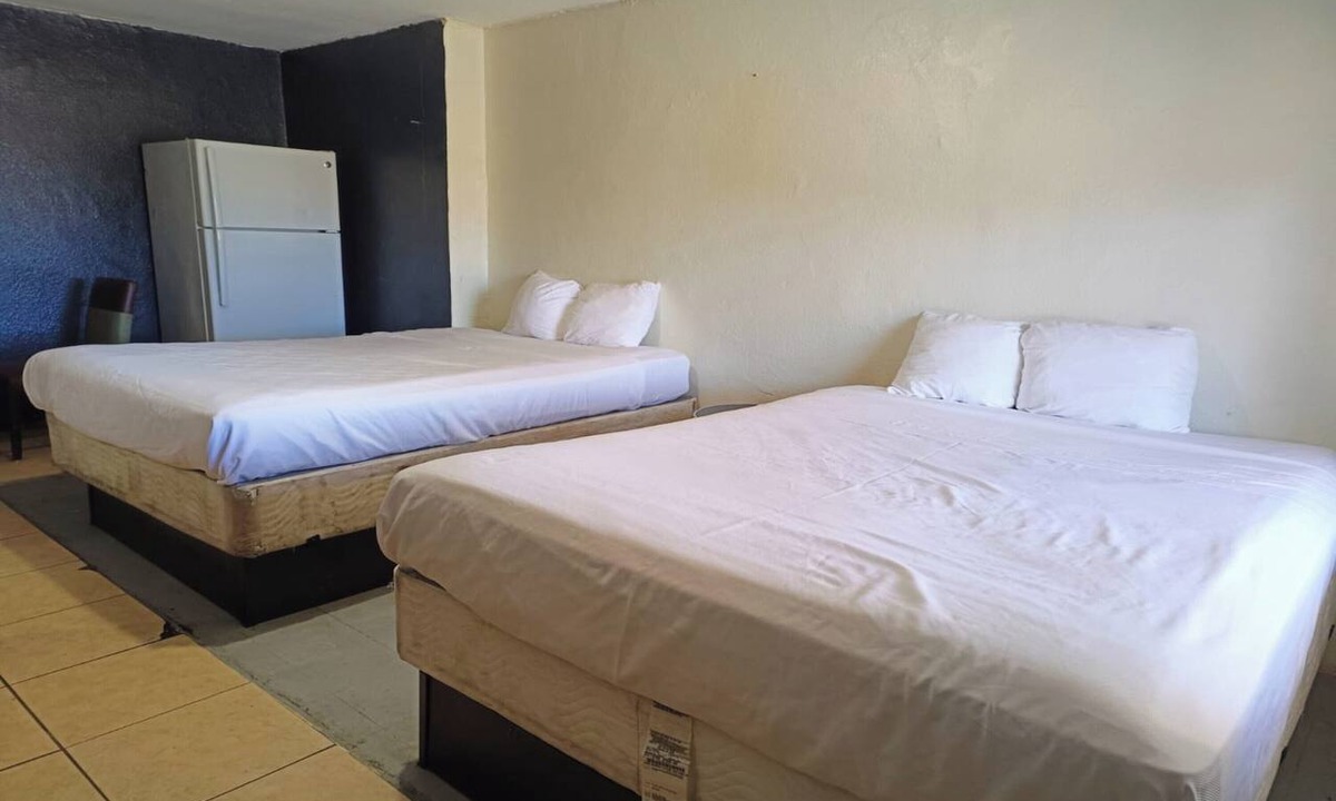 Edisto Hotel | Crown Inn By Oyo Orangeburg Hwy 301