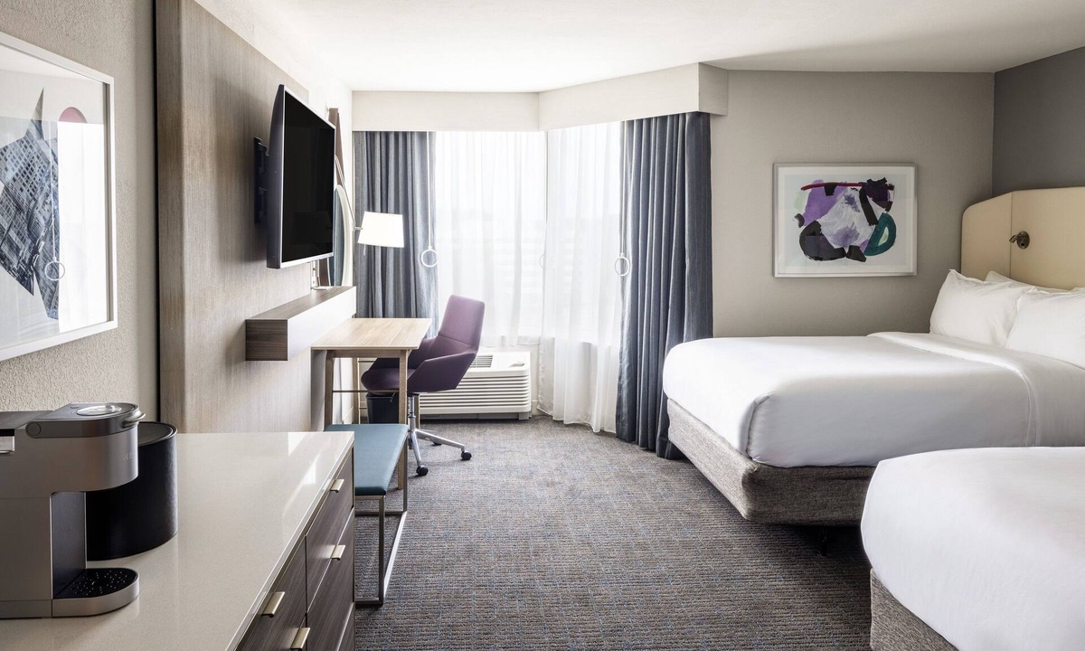 Norcross Hotel | Crowne Plaza Atlanta NE - Norcross by IHG