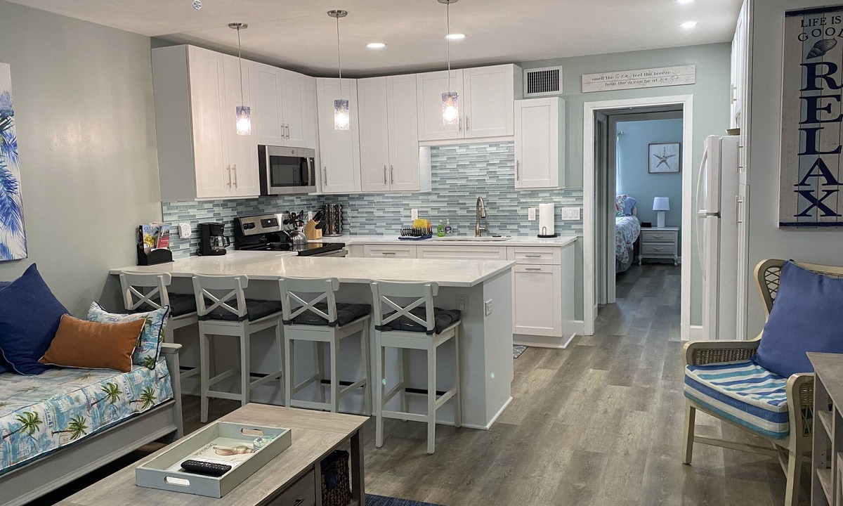 Treasure Island Apartment | Cute.Comfortable.Convenient