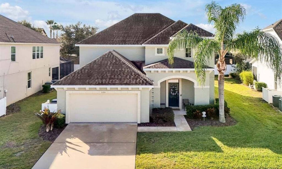 West Haven House | Davenport Dream Villa - Near Parks and close to Magic!