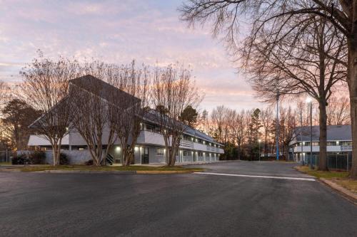 Sugar Creek Hotel | Days Inn by Wyndham Charlotte University