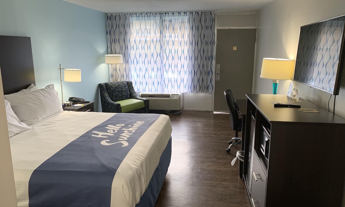 Goldsboro Hotel | Days Inn by Wyndham Goldsboro