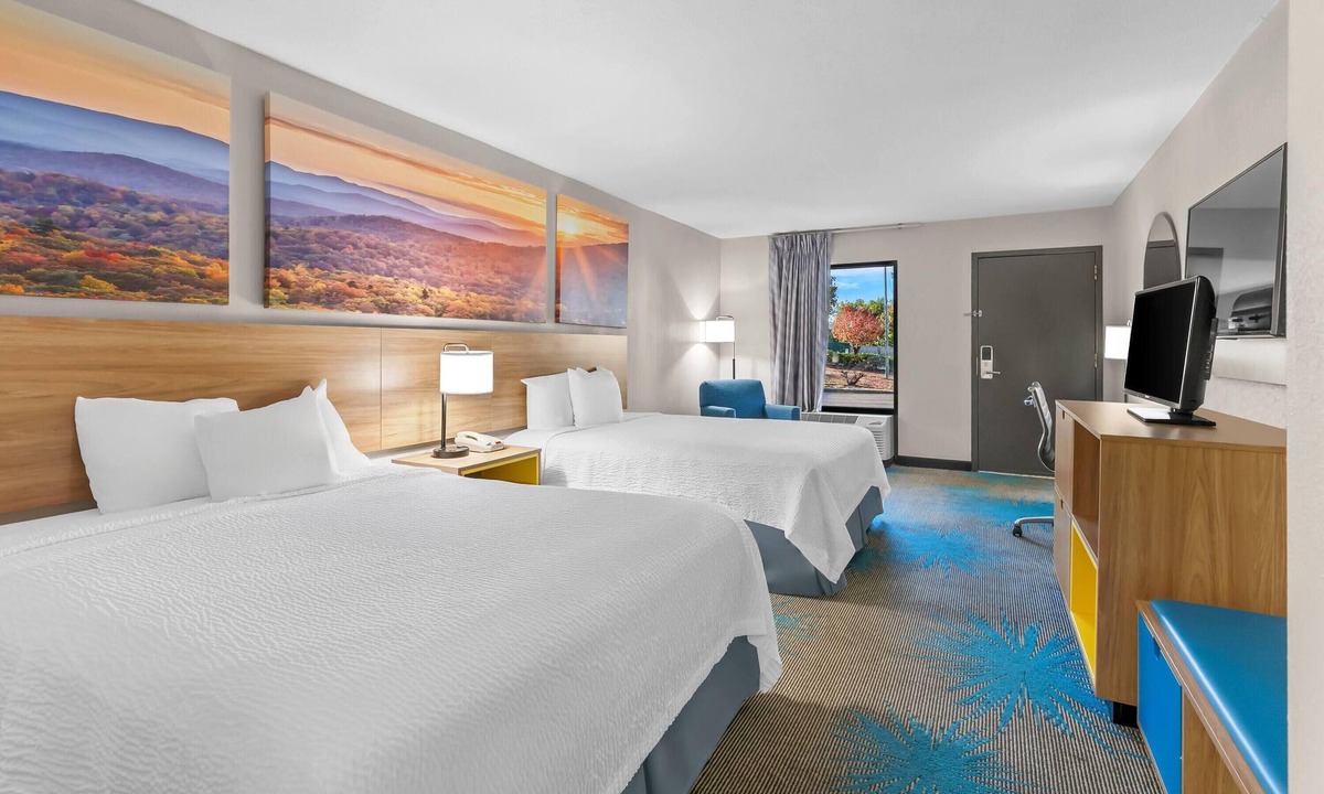 St. Pauls Hotel | Days Inn by Wyndham Saint Pauls
