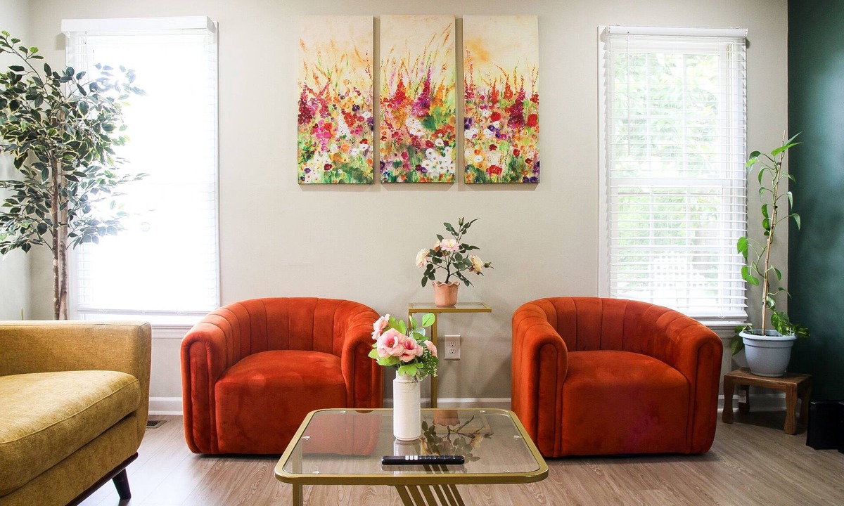 Wake Forest House | Designer 3BR Downtown Walk Luxury Adjustable Vibration Bed