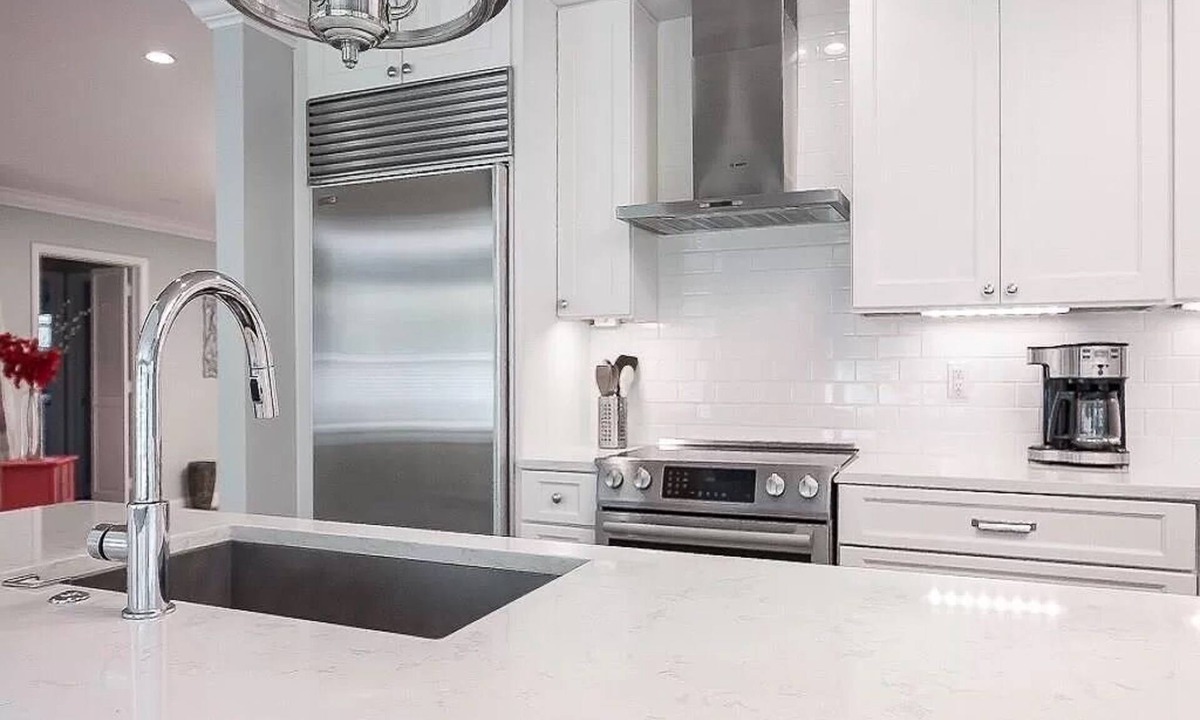Central Beach House | Desirable Central Beach House!