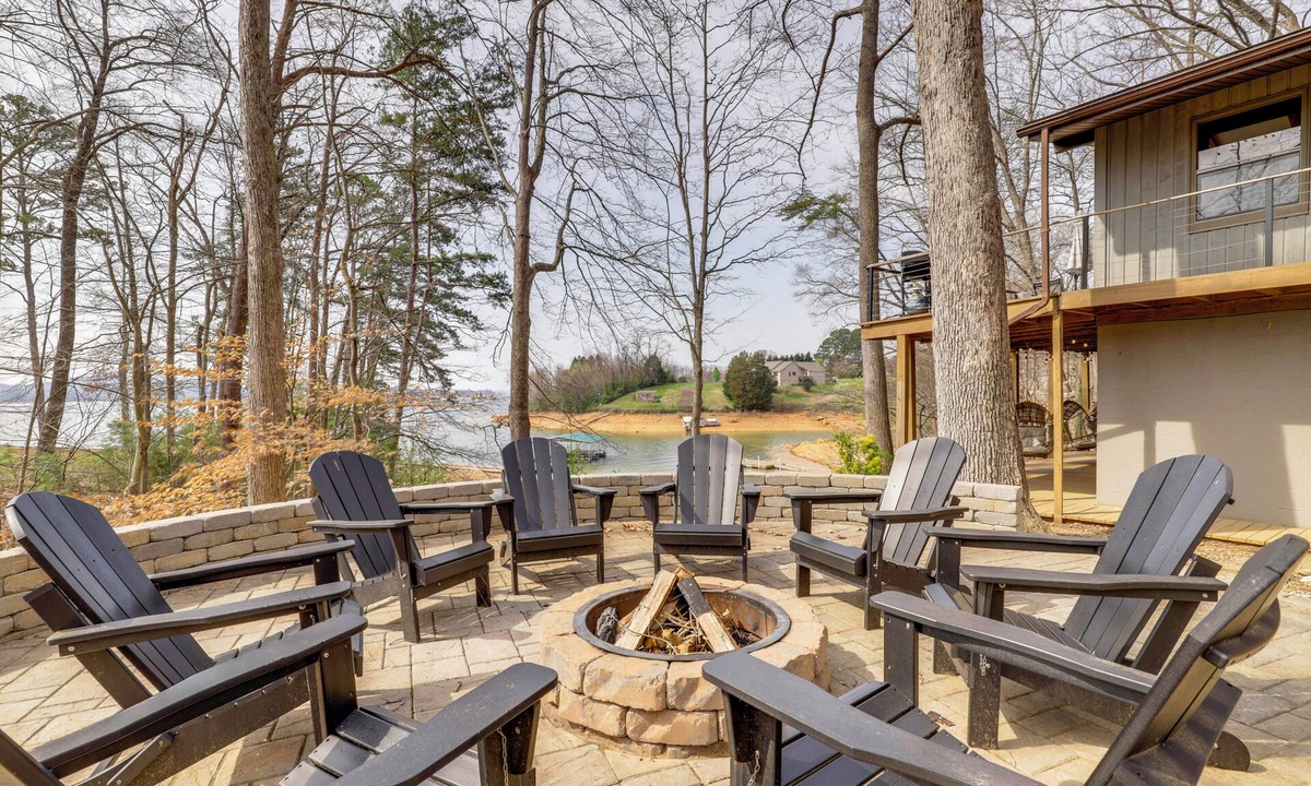Bean Station House | Dock, Deck + Views: Cherokee Lake Retreat!