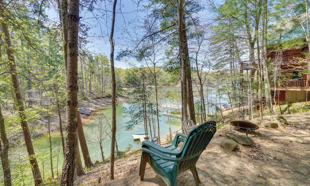 Unaka Cottage | Dock on Hiwassee Lake! Family Murphy Retreat