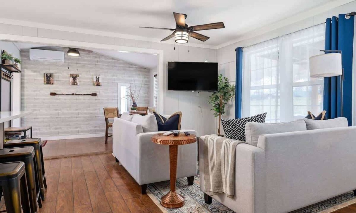 Smithville House | Dog-Friendly Cottage w/Boat Parking Near Lake