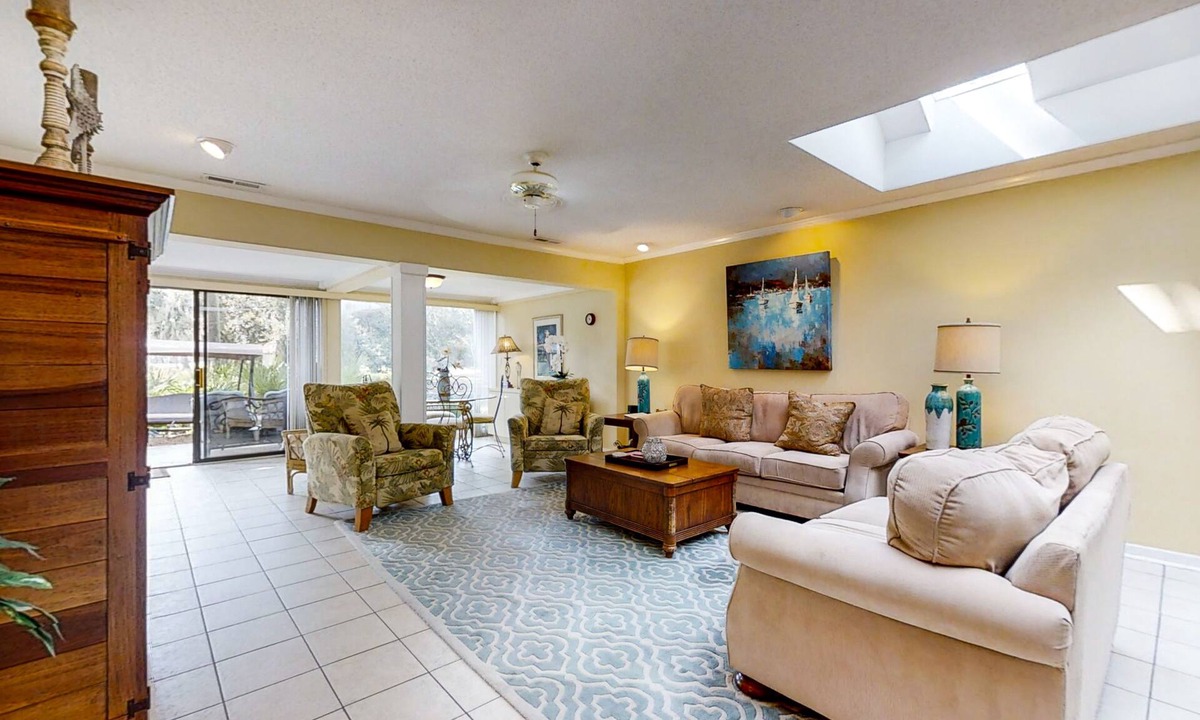 Sea Pines Condo | Dog-friendly lagoon-view condo w/ tennis - close to the beach!
