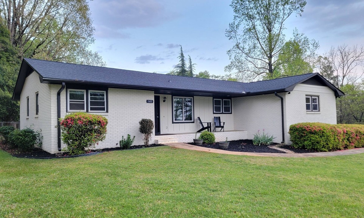Duncan House | Dogwood private secluded 3Br Duncan home
