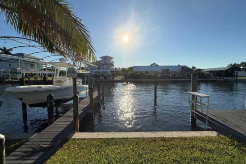 Saint James City House | Dolphins Retreat. Waterfront, Pier, Close to Beach