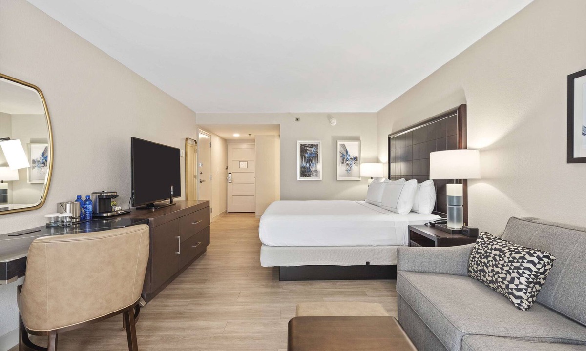 Columbus Hotel | DoubleTree by Hilton Columbus