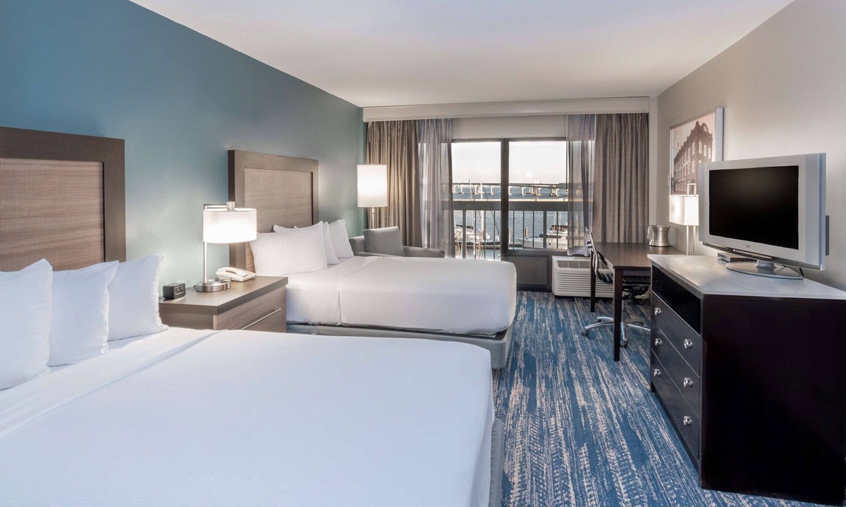 New Bern Hotel | DoubleTree by Hilton New Bern Riverfront
