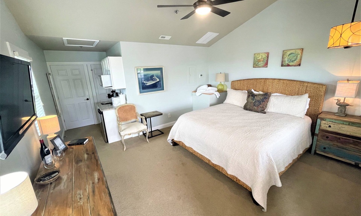 Swansboro Apartment | Downtown Swansboro Retreat – Walk to Shops, Dining & Waterfront Fun
