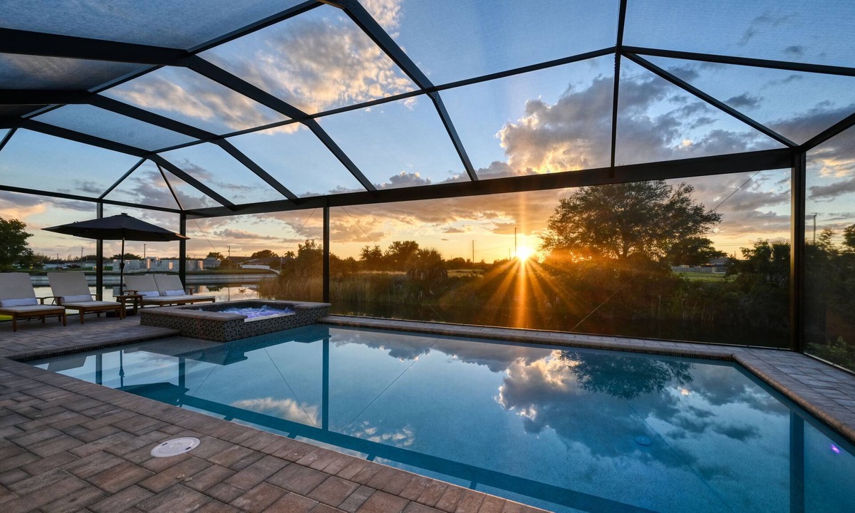 Mariner House | Dream Villa, Canal View. 4 BR 3 FULL BATH with HEATED POOL/SPA