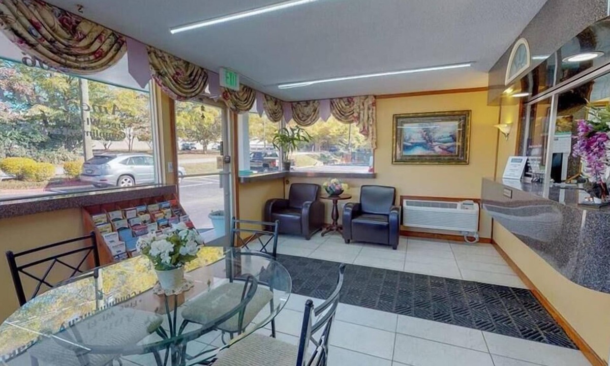 Clemson Hotel | Econo Lodge Clemson - University Area