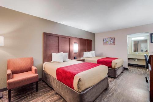 Walterboro Cabin | Econo Lodge Walterboro I-95