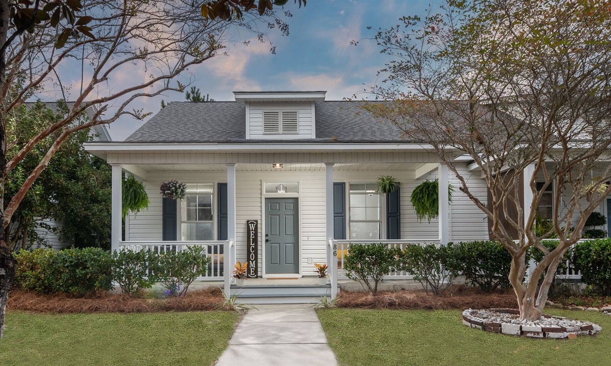 Bluffton House | Encanto of the Lowcountry in Old Town Bluffton