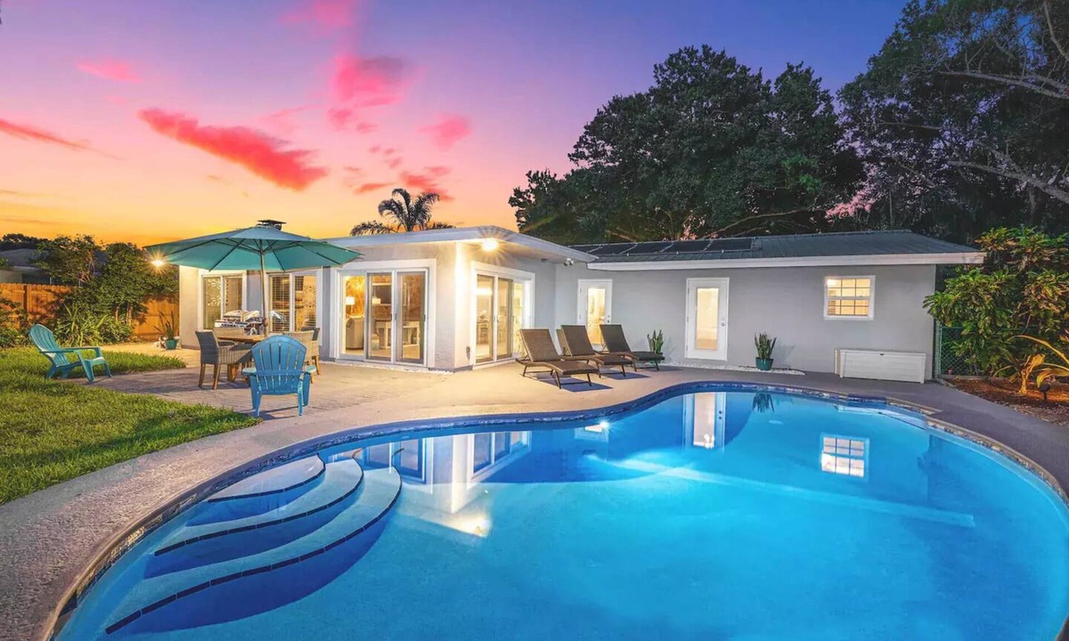 Vero Beach House | Endless Summer Vacay w/Arcade & Heated Pool