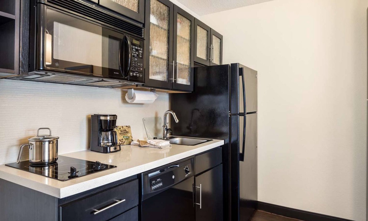 Huntsville Hotel | Ensuring a Very Comfortable & Memorable Stay! 3 Comfortable Units, Pets Allowed