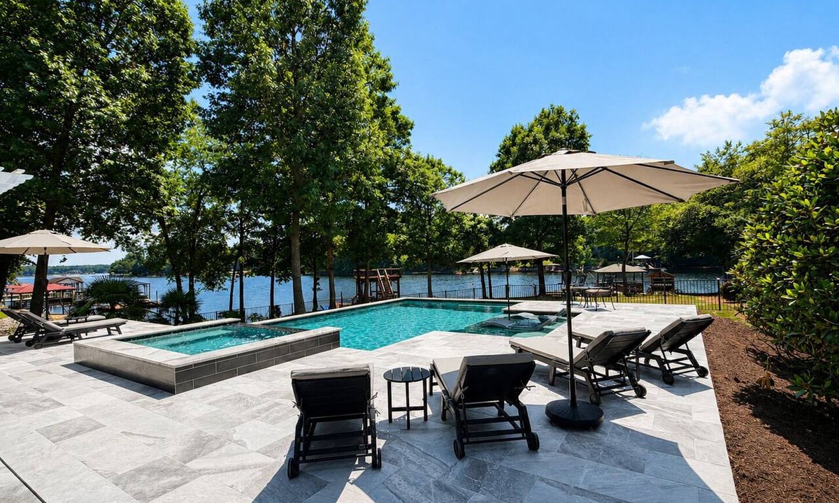 Terrell House | Entertainers Dream! Private Pool, Spa, Pool Table, Shuffleboard, Arcade, Firepit, Tiki Bar!