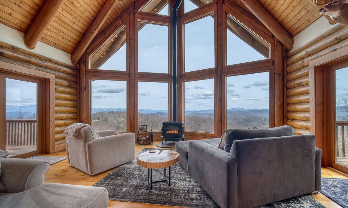 Rosman House | EPIC VIEWS-HotTub-WoodStove-Sauna-Fireplace-GameRoom-Playset-EV-FencedYard+More!