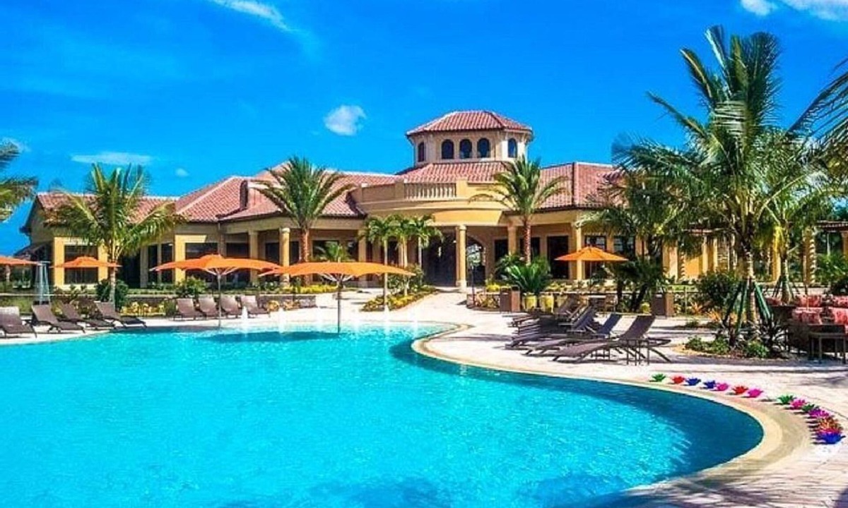 Naples Condo | Escape the coldest and snowiest winter in years by "Springing" into Treviso Bay!
