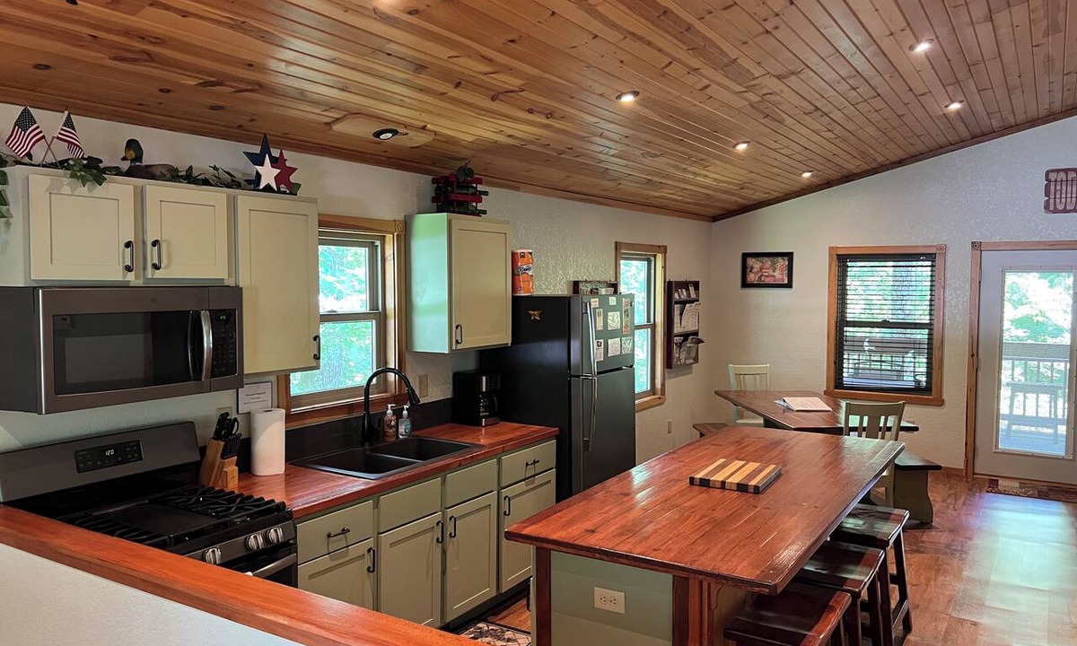 Alto Pass Cabin | Exceptional Cabin on Shawnee Wine Trail near Alto Pass and Bald Knob Cross