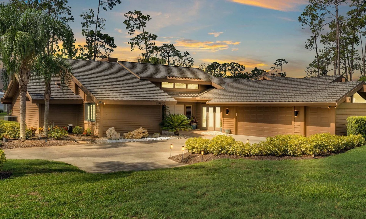 Fairway Village House | Executive Golf Retreat | Chef’s Kitchen & Lanai | Saddlebrook Resort Home w/Optional Amenities