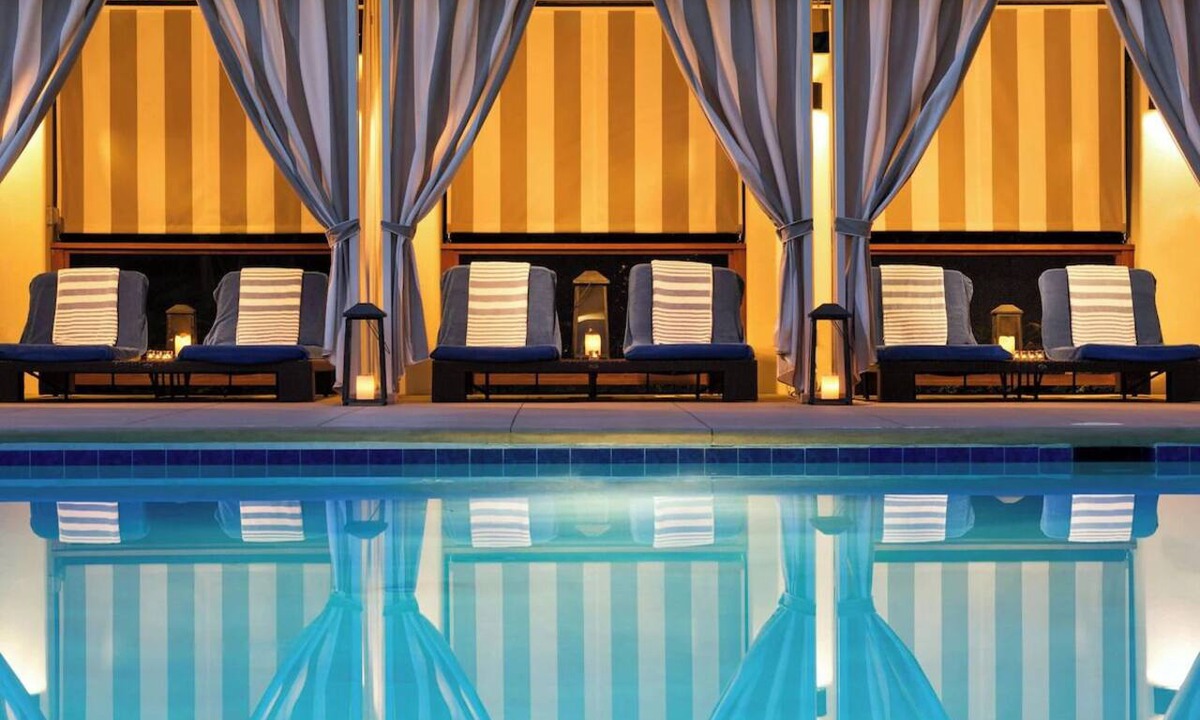 Dunwoody Hotel | Executive King Room | Swimming Pool | Near Local Parks & Dining Options