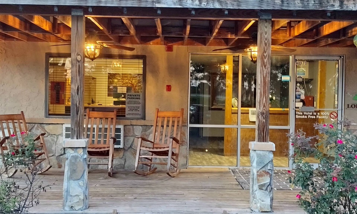 Richmond Hill Hotel | Fairbridge Inn & Suites Richmond Hill