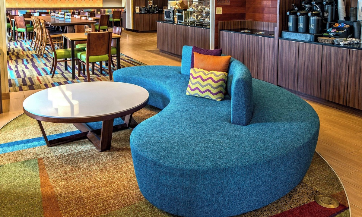 Florida Center Hotel | Fairfield Inn & Suites by Marriott Near Universal Orlando