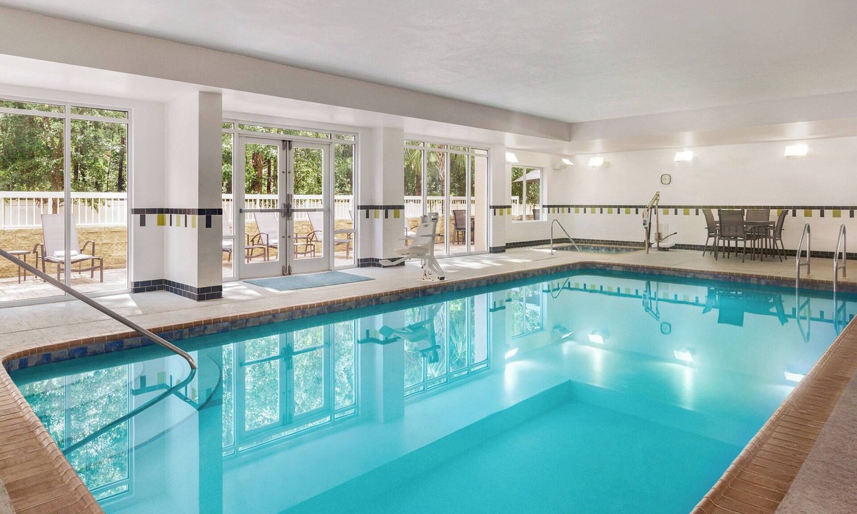 Jacksonville Hotel | Fairfield Inn & Suites Jacksonville West/Chaffee Point