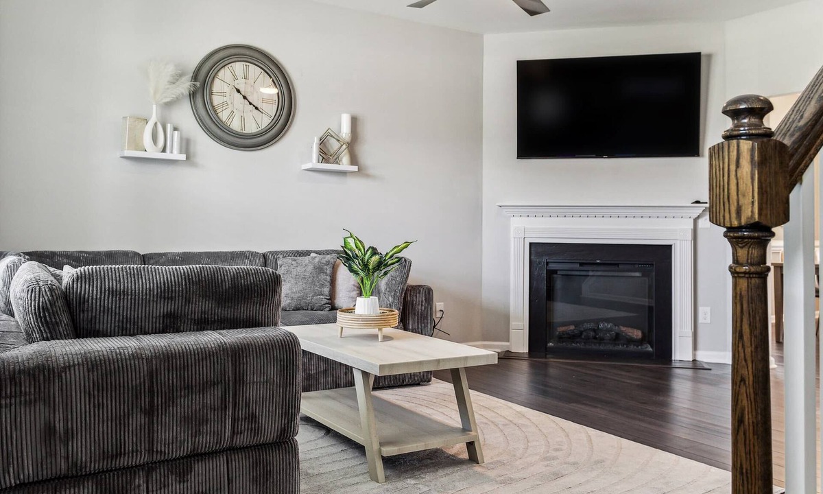 East Fayetteville House | Family-Friendly 4BR Home with BBQ & Free Parking