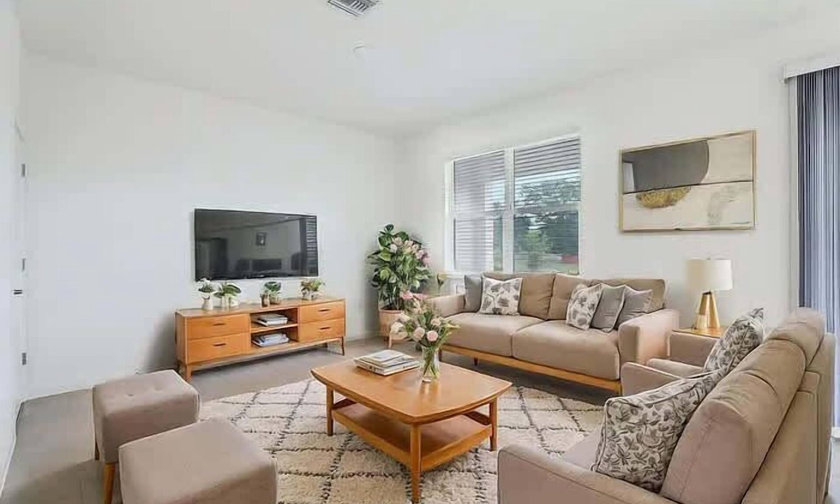 Kissimmee House | Family-Friendly Kissimmee Home with Pool & Parking