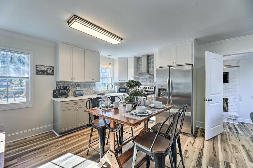 New Bern House | Family-Friendly New Bern Home w/Backyard!
