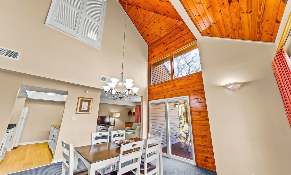Fairfield Harbour Condo | Family-Friendly Townhome at Sand Castle Village- Pool, Lake & Fun!
