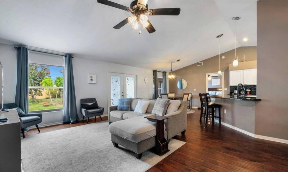 Winter Haven House | Family Fun Haven: 3 Bed/2 Bath/6 Mi to Legoland/Pet Friendly!